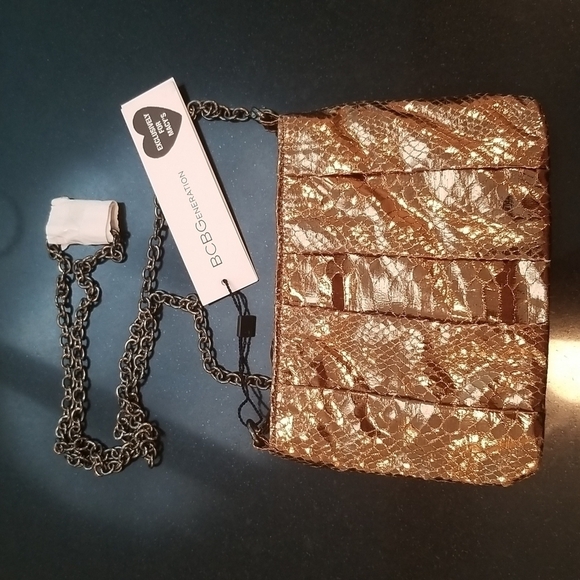 BCBGENERATION Clutch with Shoulder Chain ~ Shiny Bronze NWT - Picture 3 of 10